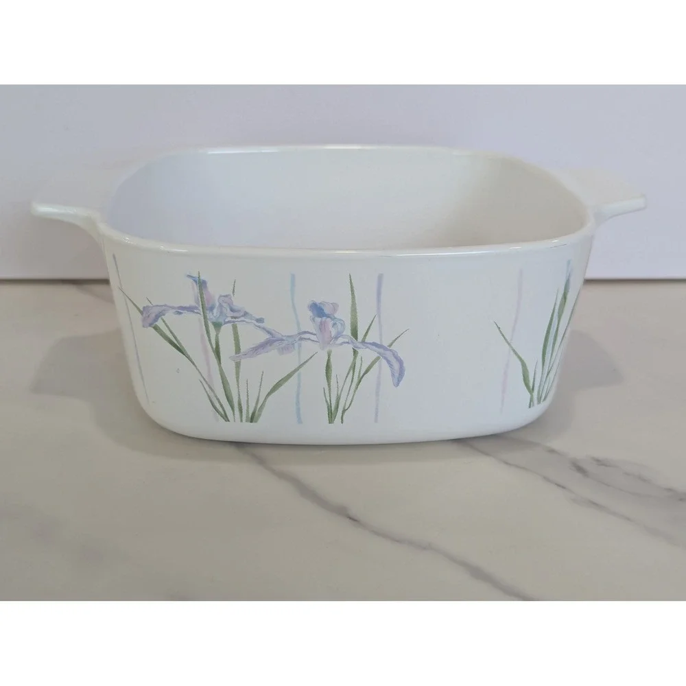 Vintage Casserole Dish Corning Ware 1.5L Shadow Iris Floral A-1 1/2-B